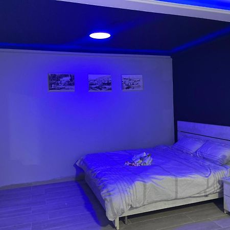 חדרי לייבל Label Rooms Blue & Red Tiberias Buitenkant foto