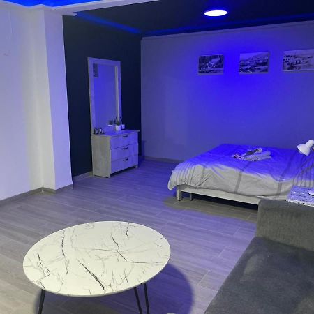 חדרי לייבל Label Rooms Blue & Red Tiberias Buitenkant foto