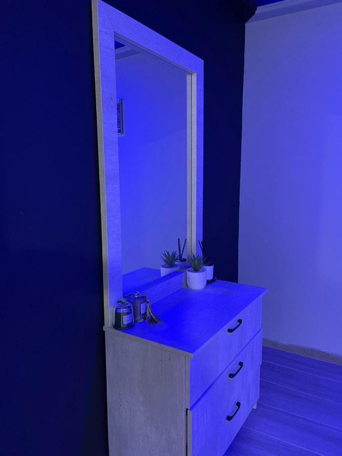 חדרי לייבל Label Rooms Blue & Red Tiberias Buitenkant foto