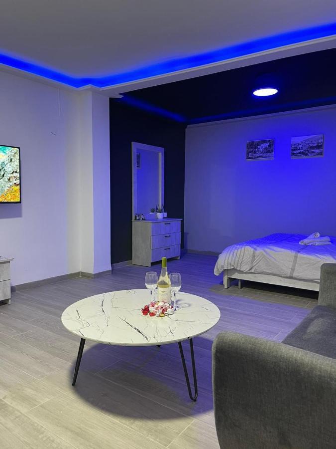 חדרי לייבל Label Rooms Blue & Red Tiberias Buitenkant foto